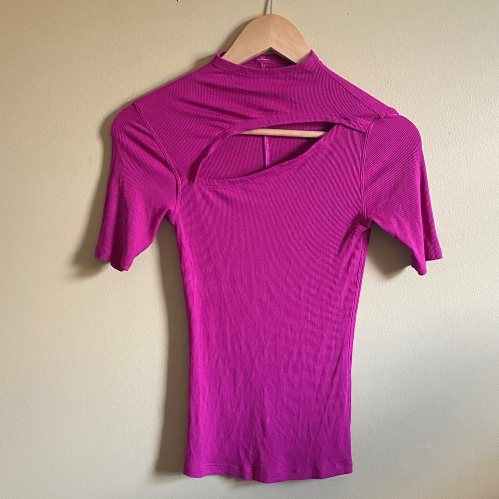 lululemon keyhole shirt